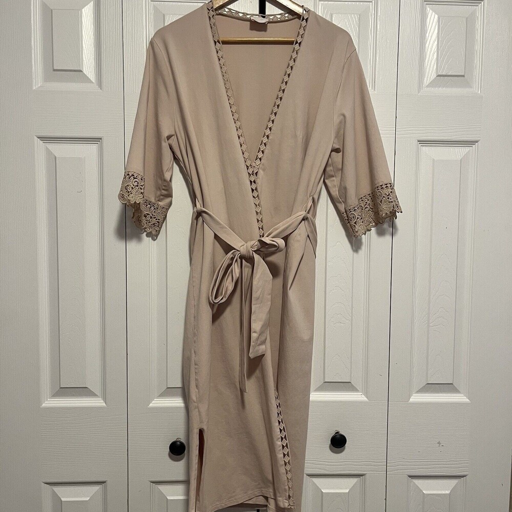 Women’s Le Rose Stories Longe Robe Size S/M Beige